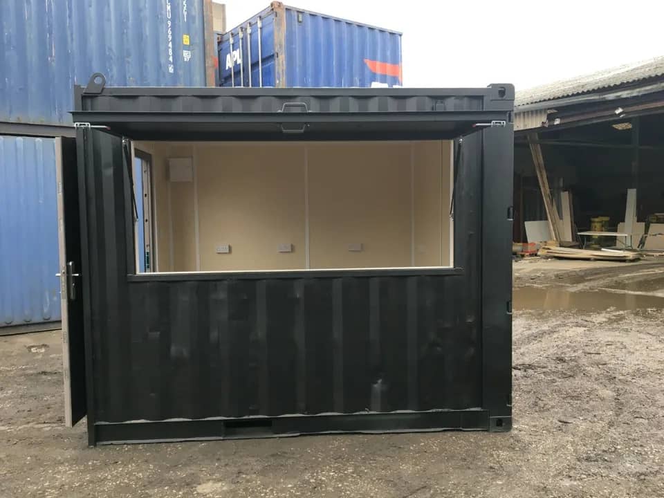 Conteneur maritime de 10ft x 8ft pour restauration/burger/café – Birmingham