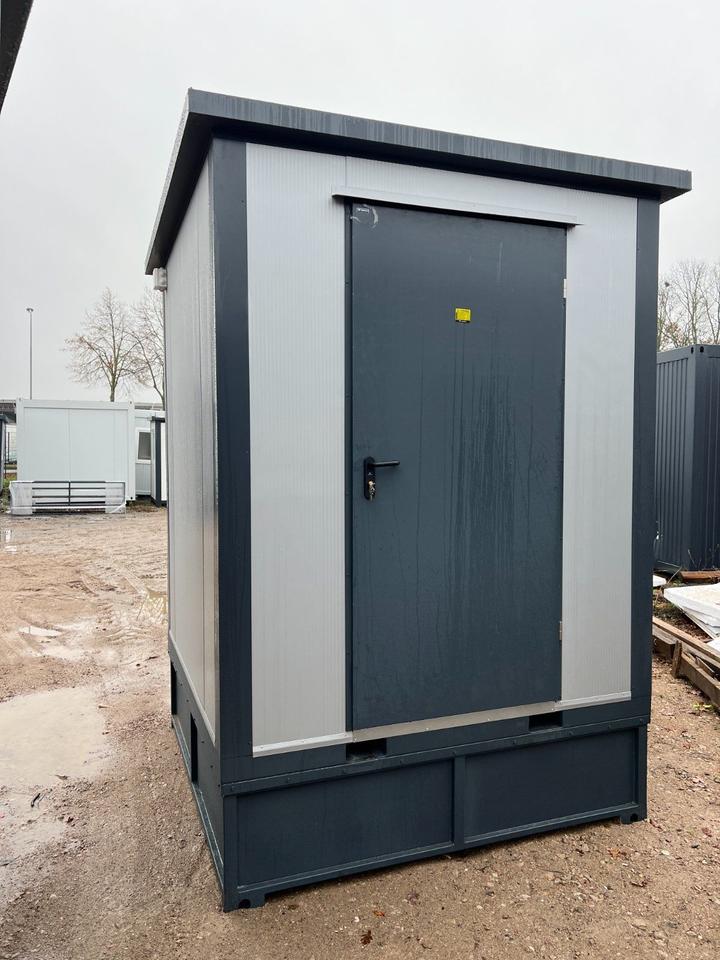 Conteneur sanitaire de 2,00 x 2,00 m douche/toilettes avec citerne