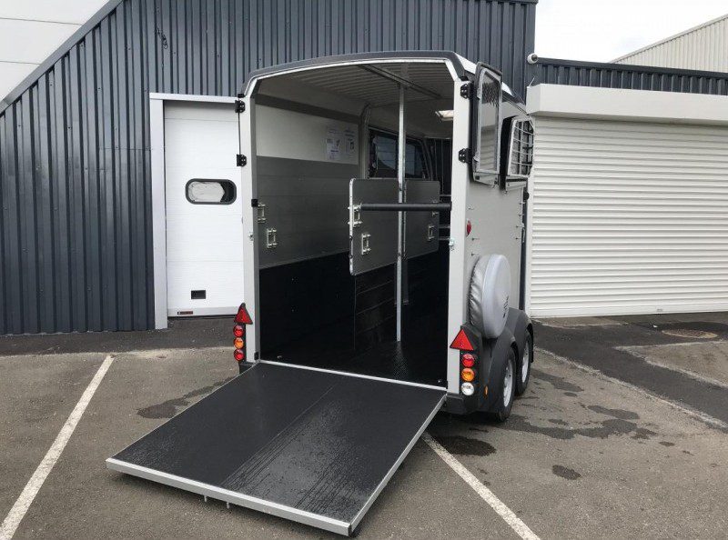 Van Ifor Williams HBX 506 - 2 places