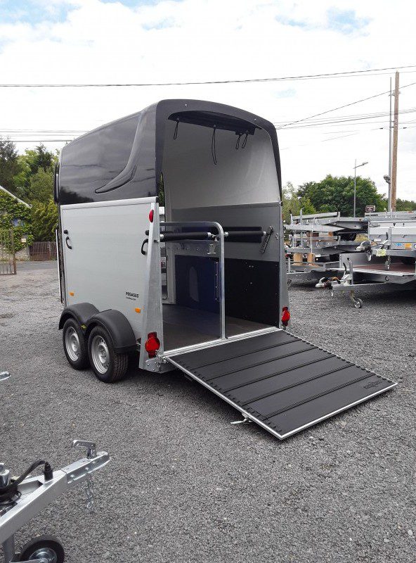 Van Humbaur Pegasus 2700