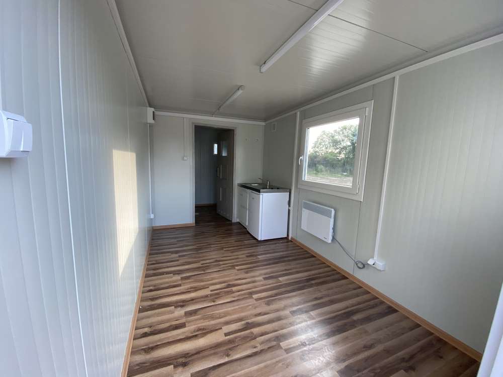 Container 6 x 2,40 m + WC, douche + cuisine