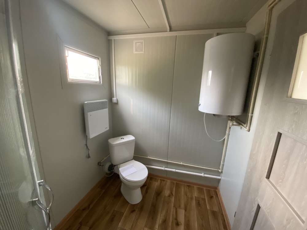 Container 6 x 2,40 m + WC, douche + cuisine