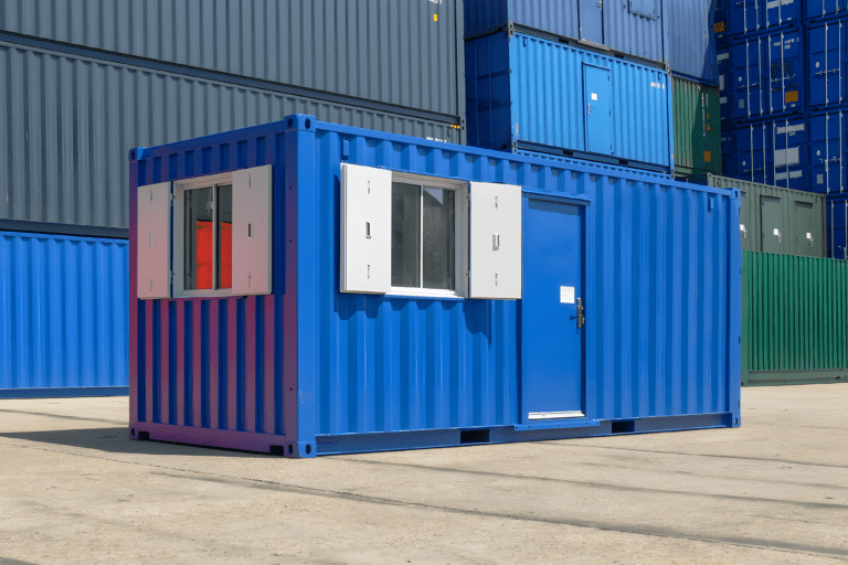 Container aménagé 20 cuisine et toilettes