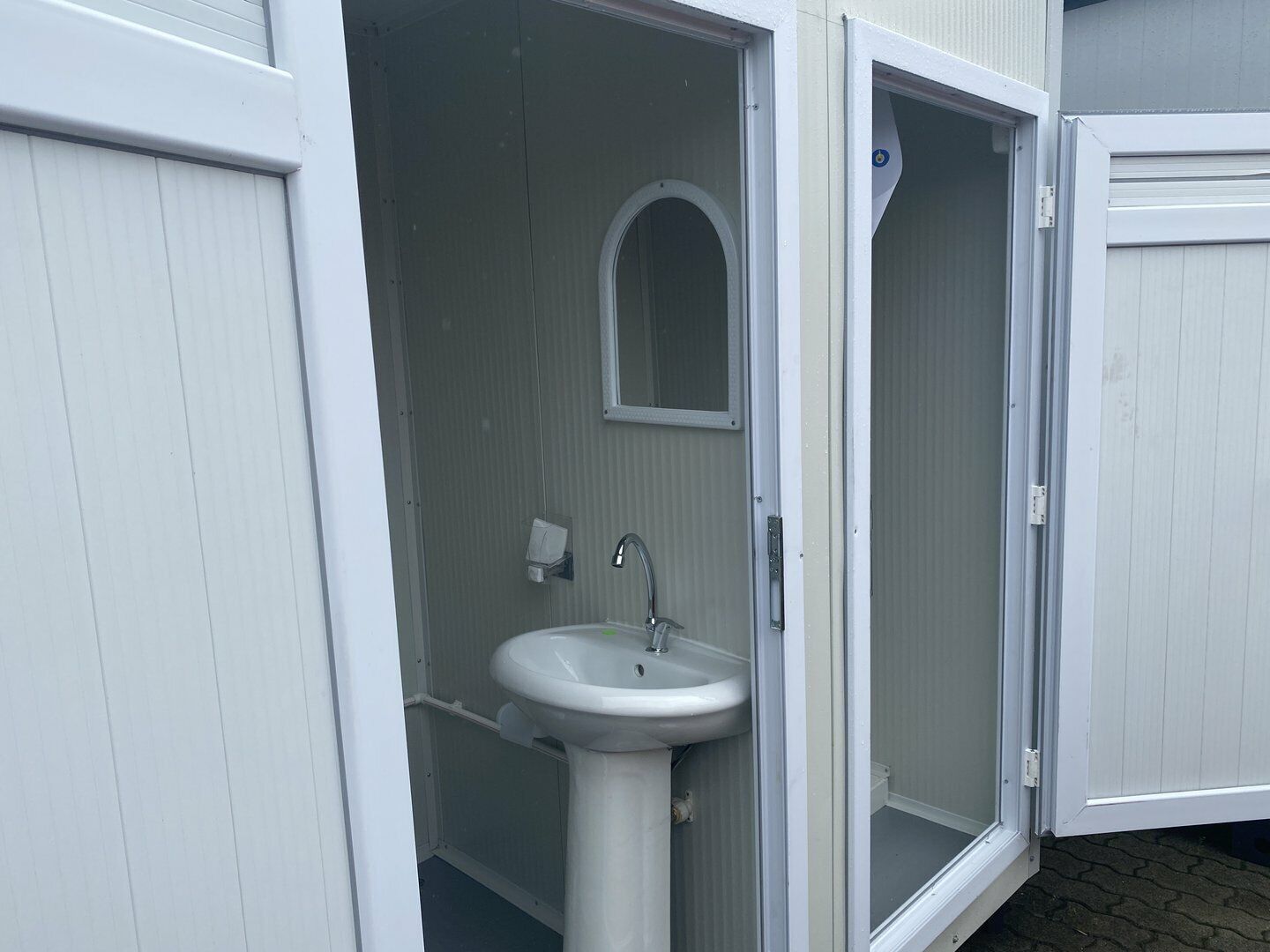 Bloc sanitaire SD1 (WC + lavabo + douche)